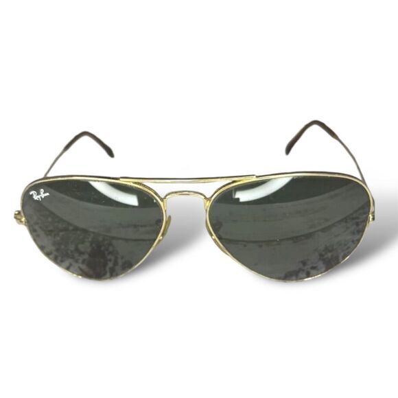 Ray-Ban Accessories - 🎅SALE🎅
Ray-Ban - Gold - Aviator Sunglasses EUC